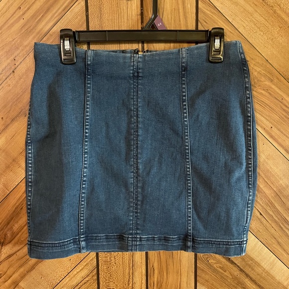 Free People Women’s Size 6 Modern Femme Blue Denim Mini Skirt - Picture 3 of 6